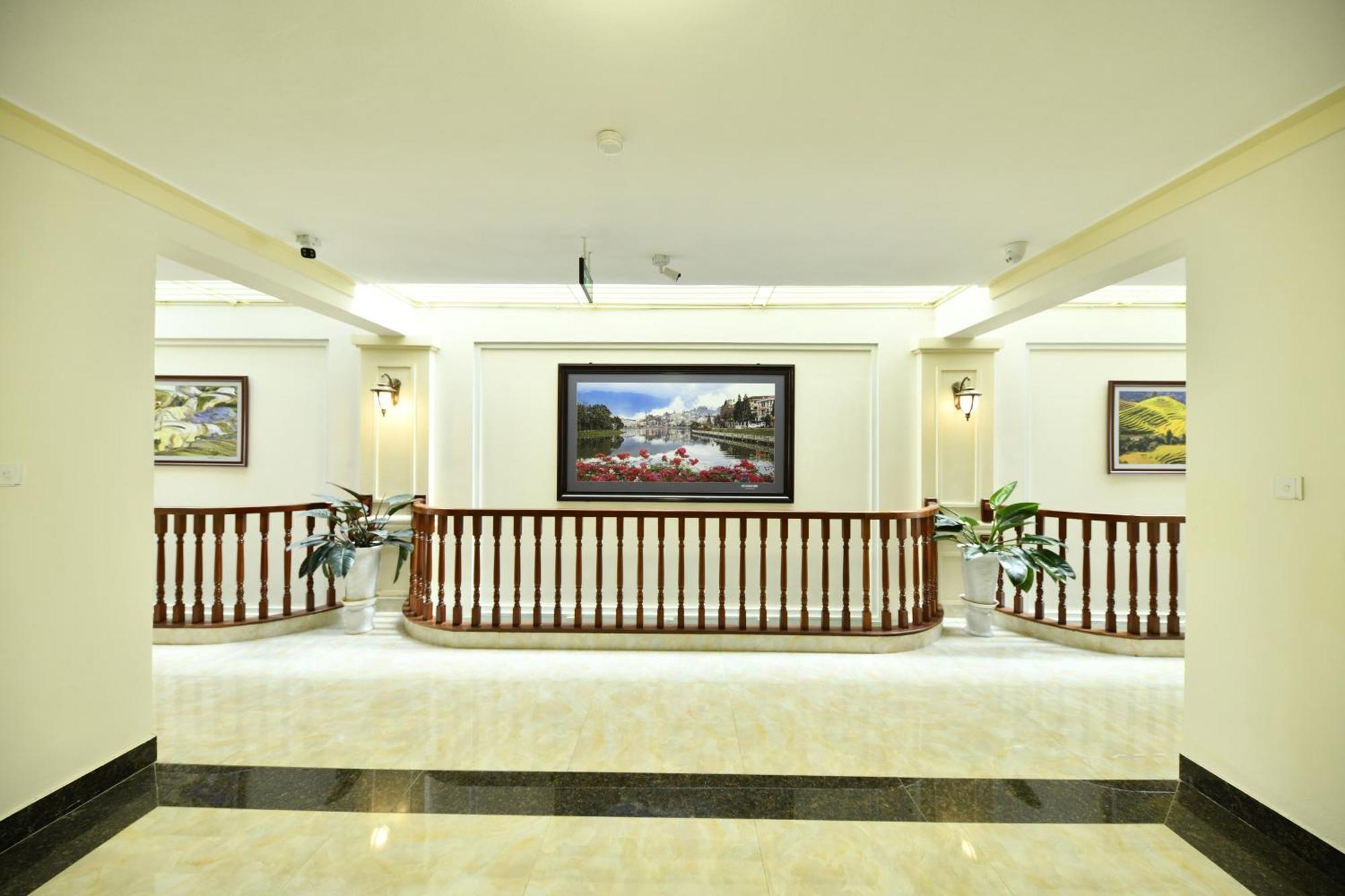 Sapa Symphony Hotel Exterior photo